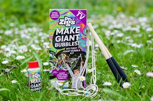 Have loads of fun outside with this giant bubble kit for children