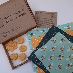 Image of the Cherry Garth do it yourself beeswax wrap kit which makes a set of three beeswax wraps. Containing 100% natural beeswax, pine rosin and organic jojoba oil. Cheery Garth is a great place to Shop Eco-Friendly in Dorset.